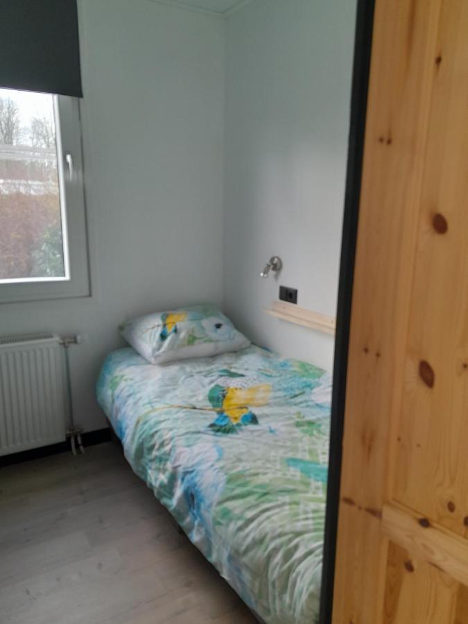 Luxe 5 Persoons Bungalow Op Rustig Vakantiepark Nabij Leeuwarden Dronrijp Eksteriør bilde