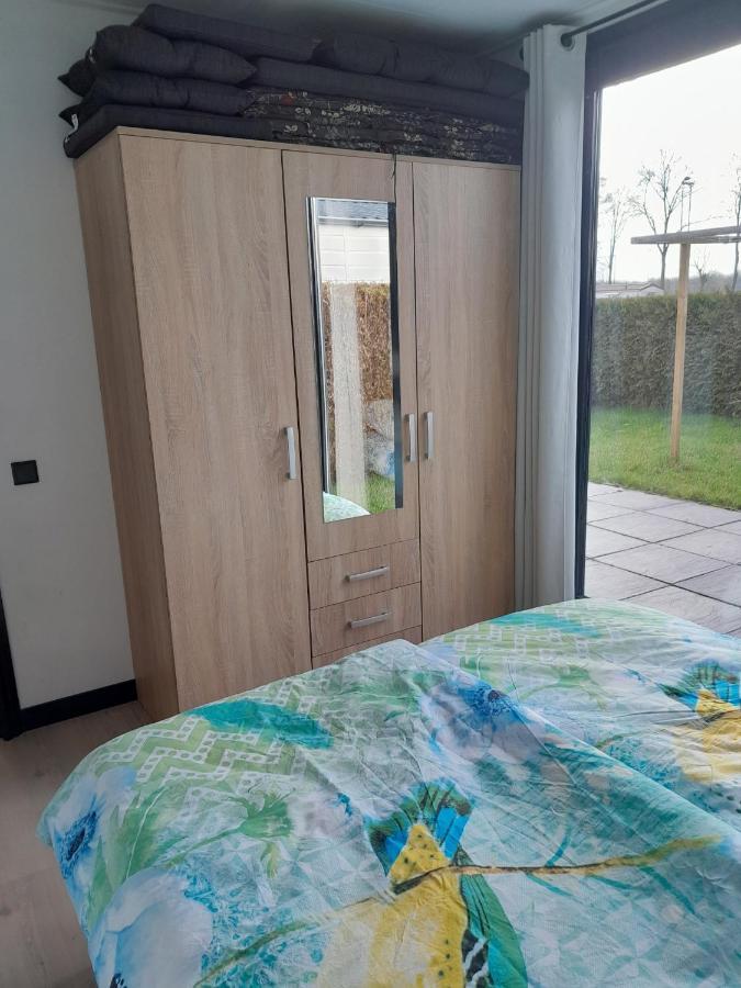 Luxe 5 Persoons Bungalow Op Rustig Vakantiepark Nabij Leeuwarden Dronrijp Eksteriør bilde